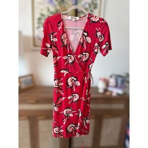 DVF Diane Von Furstenburg 100% Silk Red Wrap Mini Dress Size 6